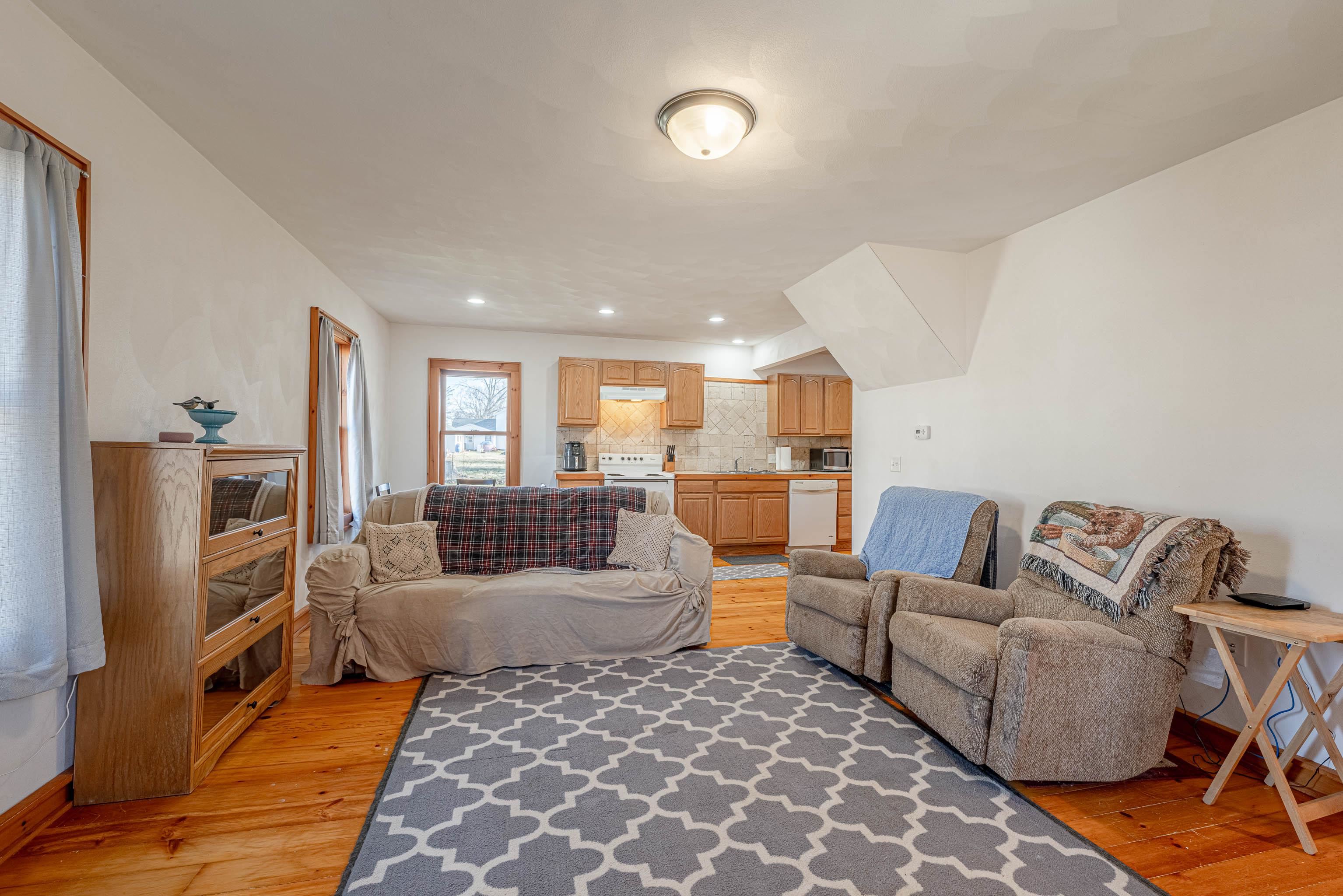 322 South Madison Street Evansville, WI 53536 - Photo 5 of 42