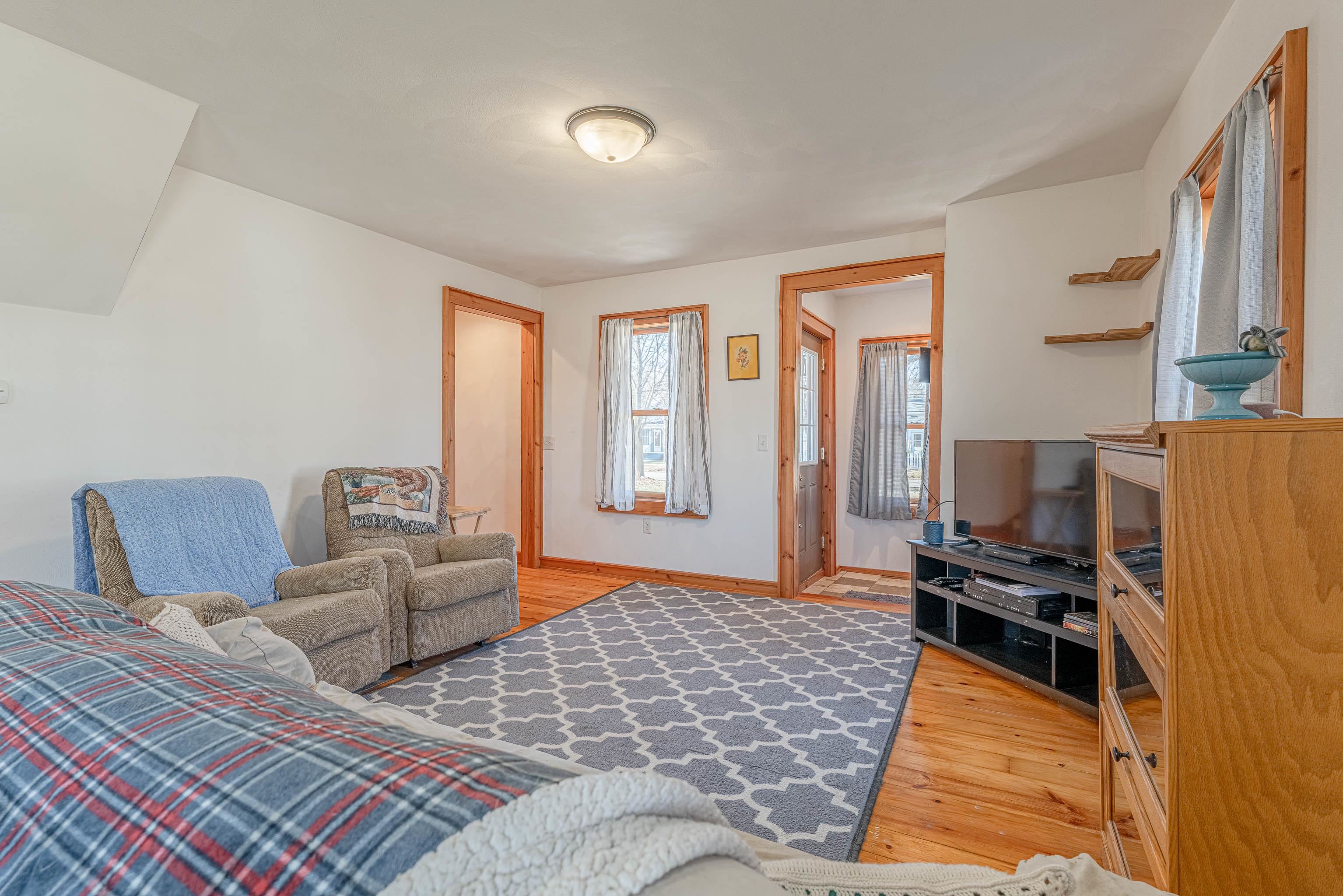 322 South Madison Street Evansville, WI 53536 - Photo 8 of 42