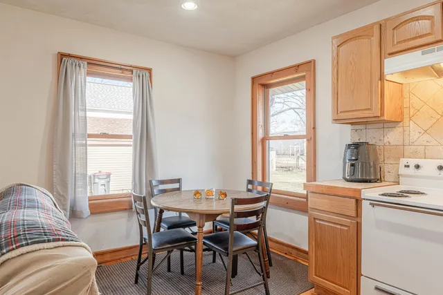 $238,000 | 322 South Madison Street, Evansville, WI 53536