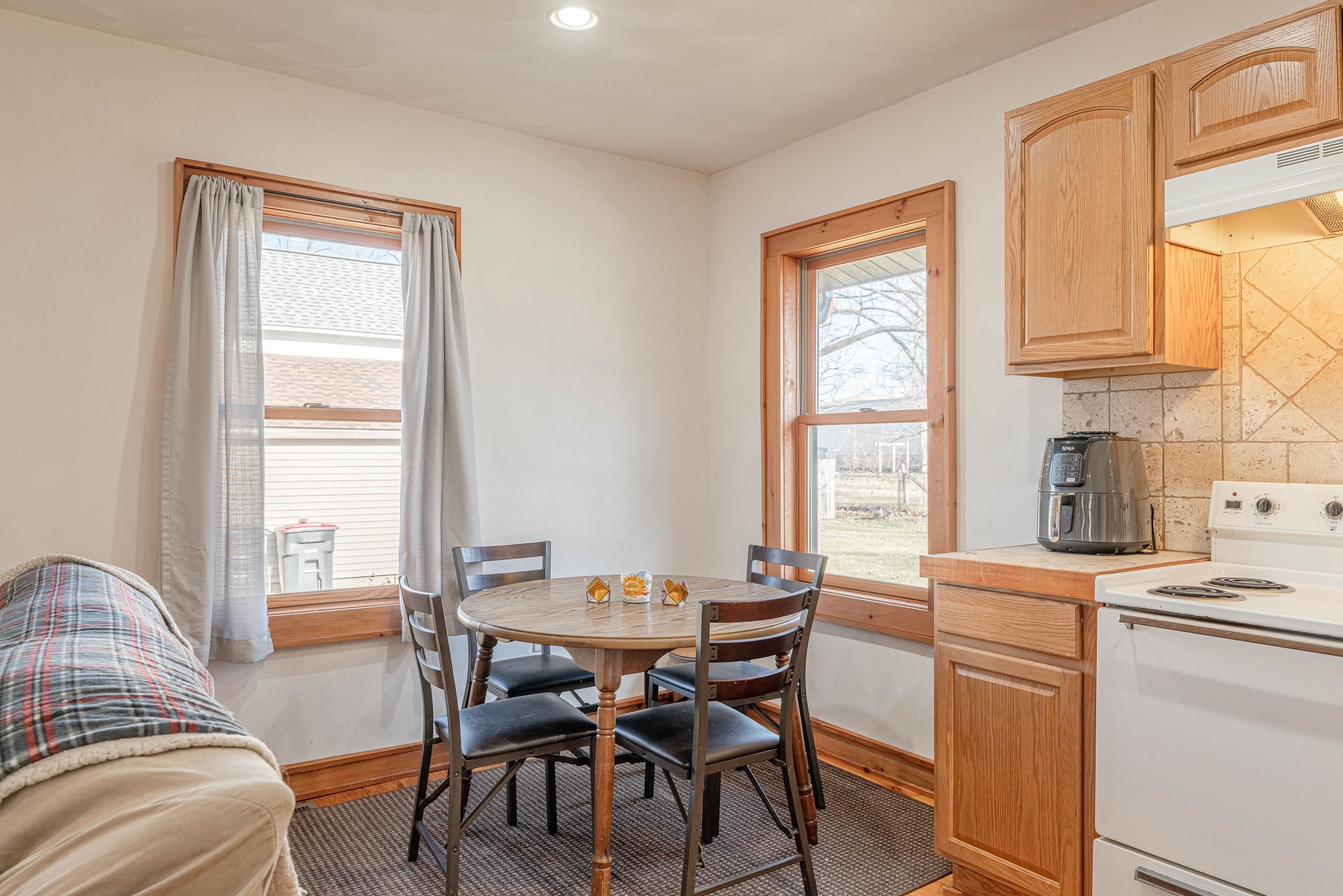 322 South Madison Street Evansville, WI 53536 - Photo 9 of 42