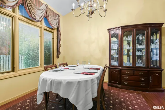 $362,000 | 802 East Locust Street, Chatham, IL 62629