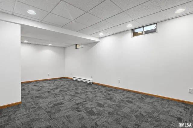 $362,000 | 802 East Locust Street, Chatham, IL 62629