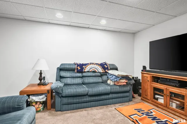 $362,000 | 802 East Locust Street, Chatham, IL 62629