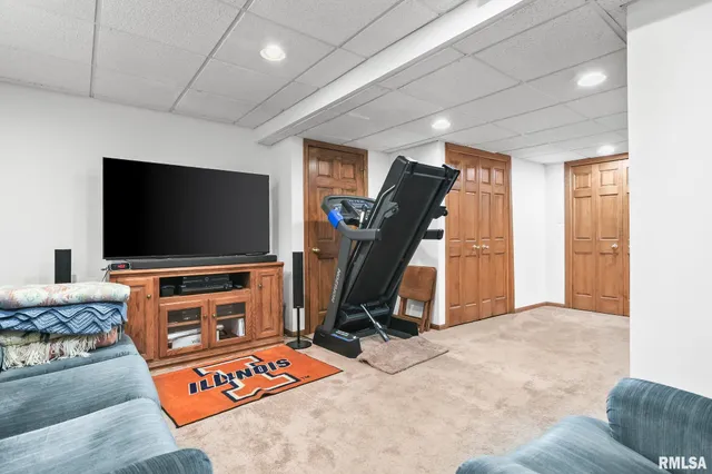 $362,000 | 802 East Locust Street, Chatham, IL 62629