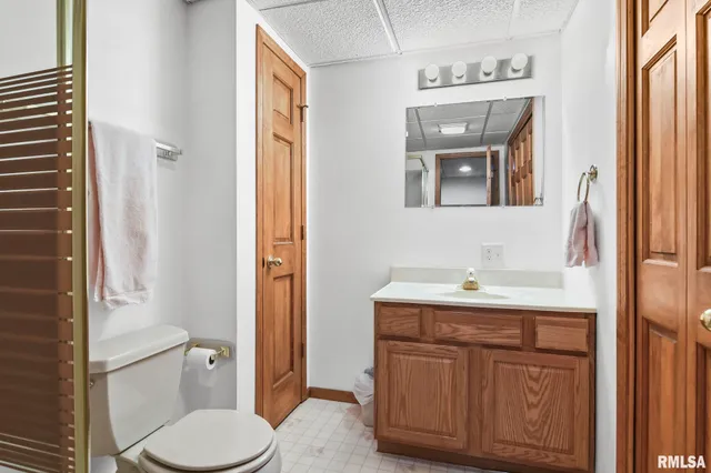 $362,000 | 802 East Locust Street, Chatham, IL 62629