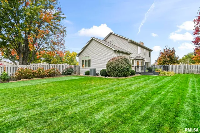 $362,000 | 802 East Locust Street, Chatham, IL 62629