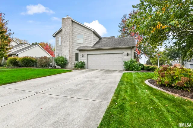 $362,000 | 802 East Locust Street, Chatham, IL 62629