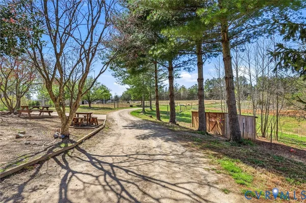 $499,000 | 484 Dobbins Bridge Road, Blackstone, VA 23824