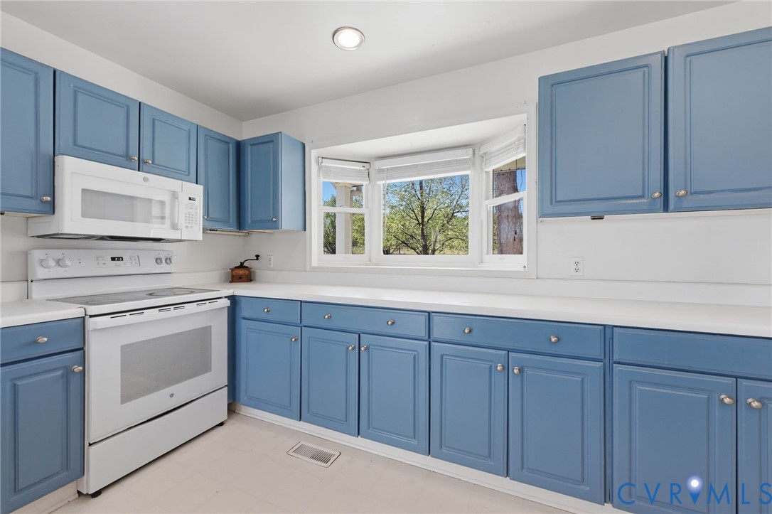 484 Dobbins Bridge Road Blackstone, VA 23824 - Photo 26 of 63