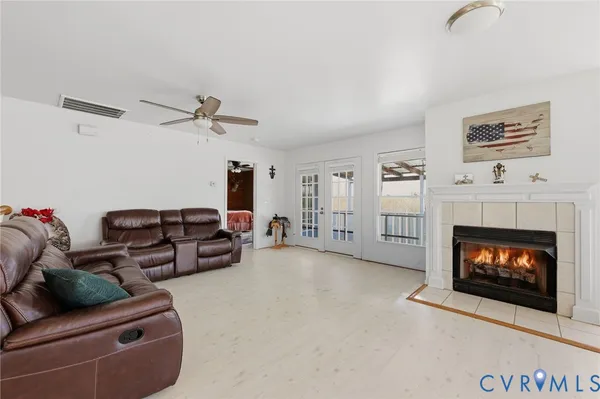 $499,000 | 484 Dobbins Bridge Road, Blackstone, VA 23824