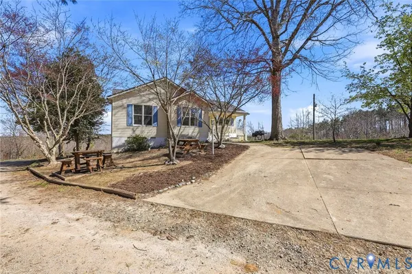 $499,000 | 484 Dobbins Bridge Road, Blackstone, VA 23824