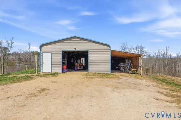 $499,000 | 484 Dobbins Bridge Road, Blackstone, VA 23824