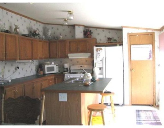 35 Somerset Road Chicopee, MA 01020 - Photo 8 of 22 Gallery Image 8