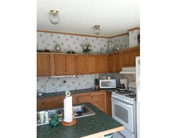 35 Somerset Road Chicopee, MA 01020 - Photo 10 of 22 Gallery Image 10