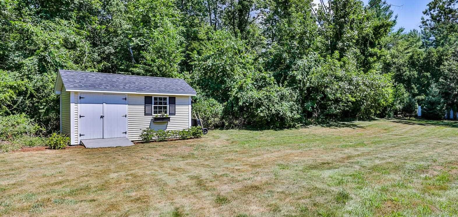 10 Outlook Road Windham, NH 03087 - Photo 32 of 35