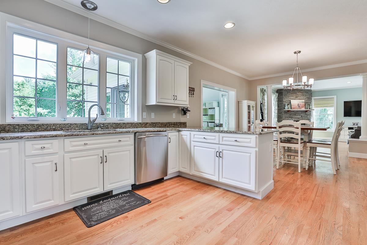 10 Outlook Road Windham, NH 03087 - Photo 7 of 35