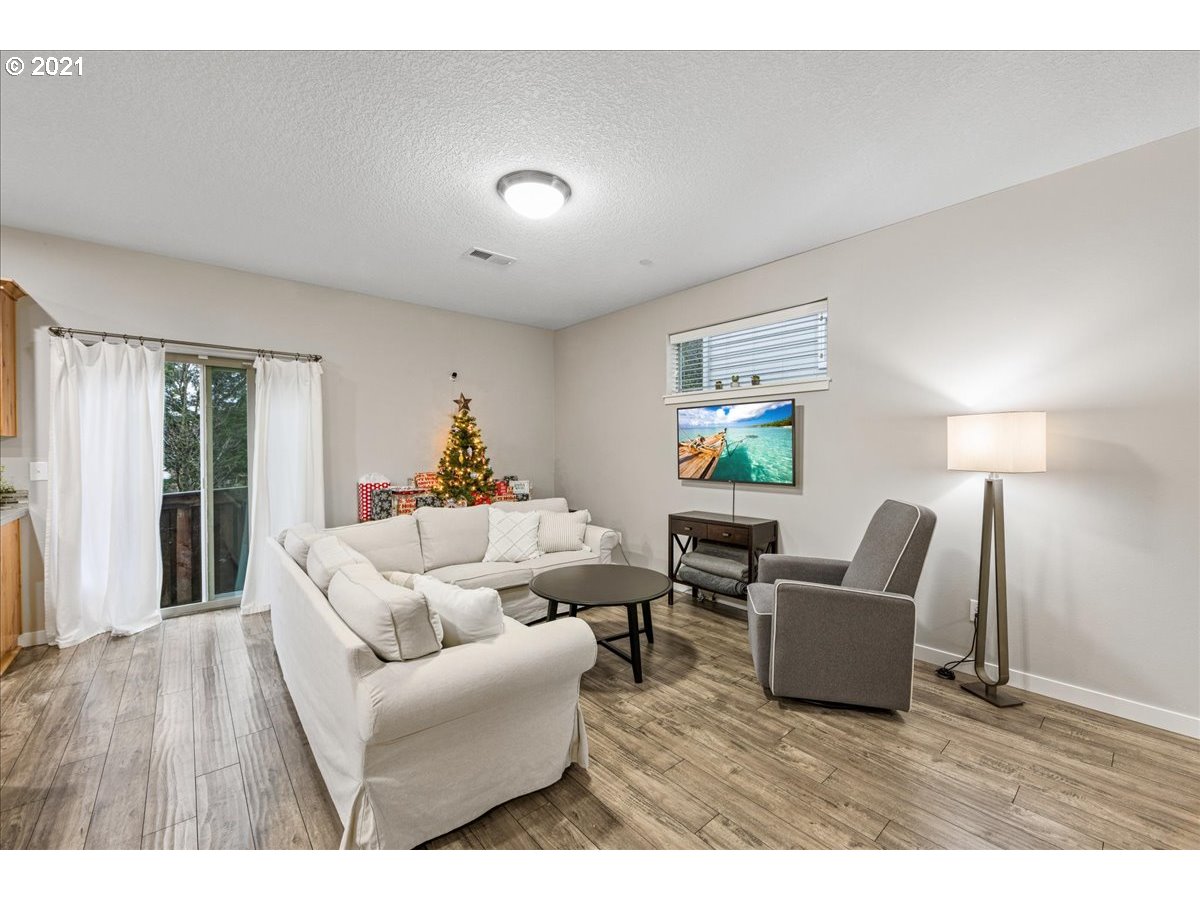 186 North 44th Place Ridgefield, WA 98642 - Photo 9 of 32