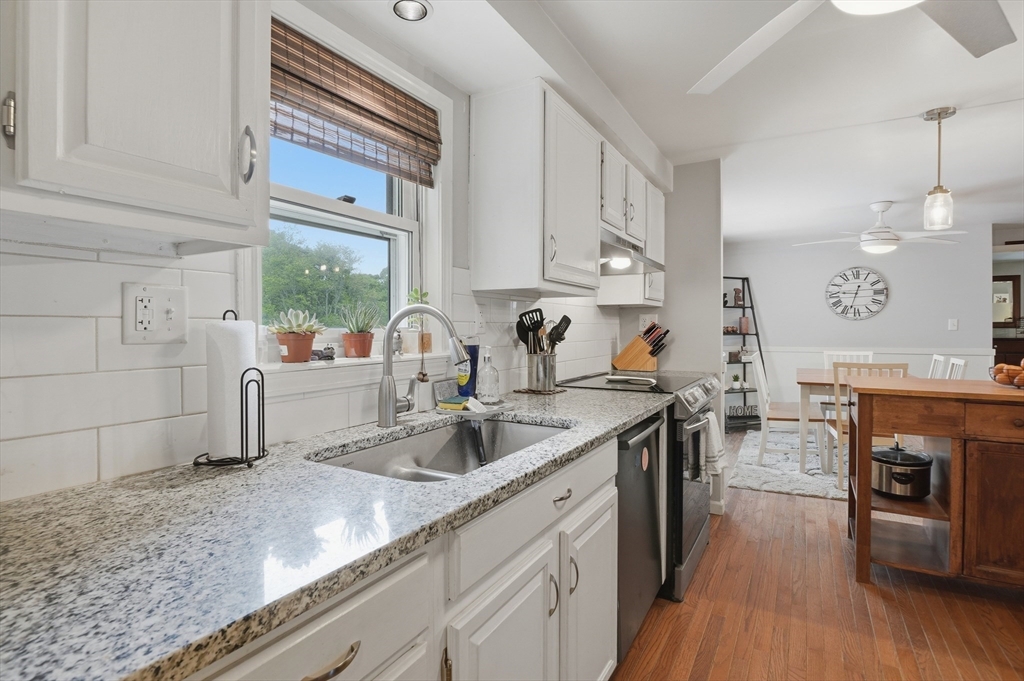 23 Oakmont Street Webster, MA 01570 - Photo 11 of 40