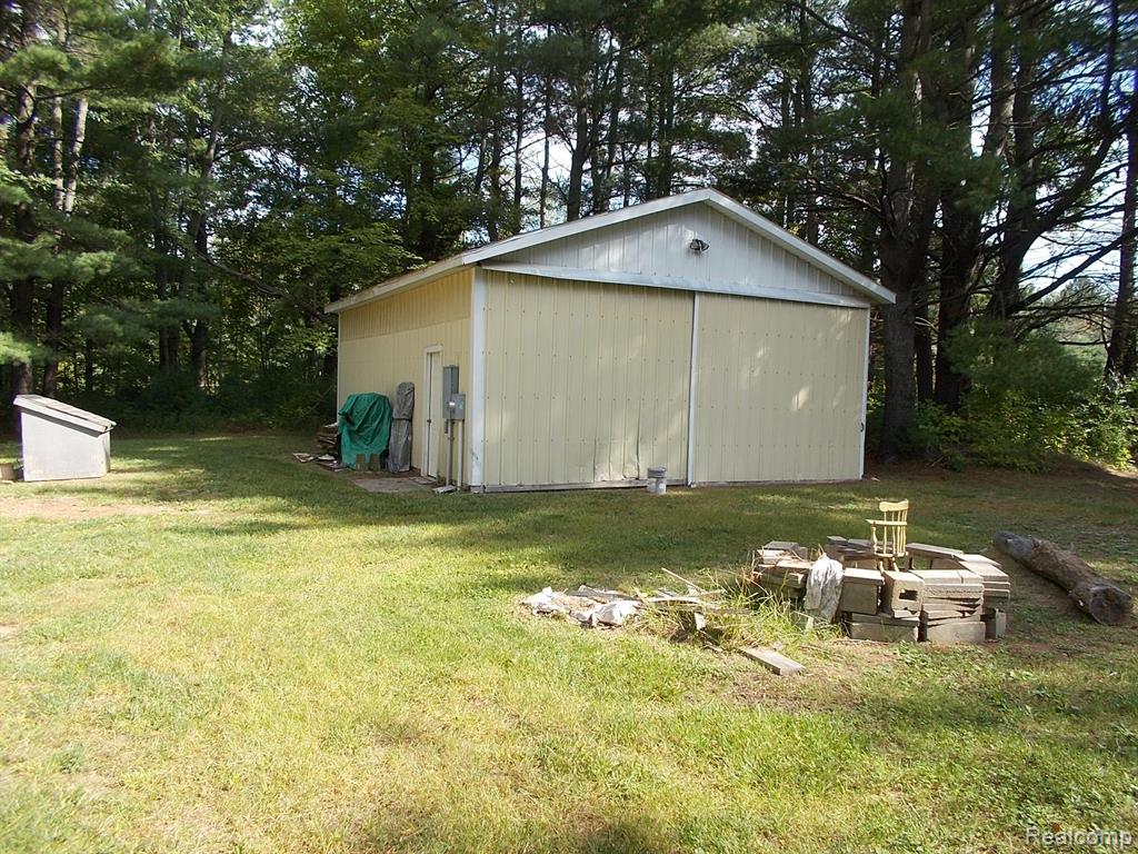 3026 Chambers Road Caro, MI 48723 - Photo 2 of 14