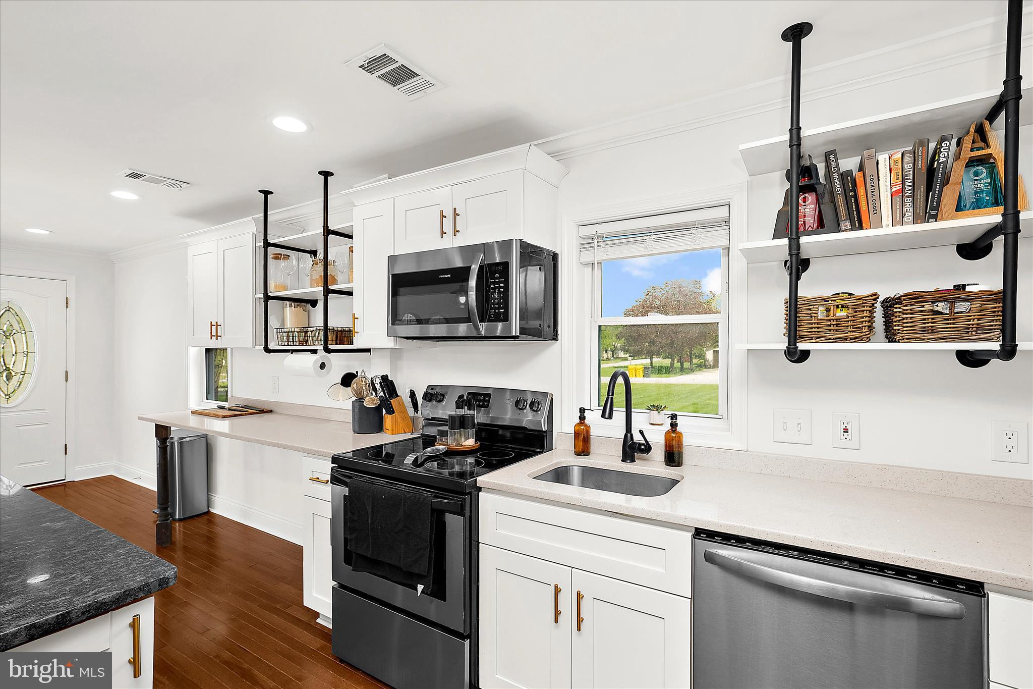 7604 Post Road Hanover, MD 21076 - Photo 11 of 36