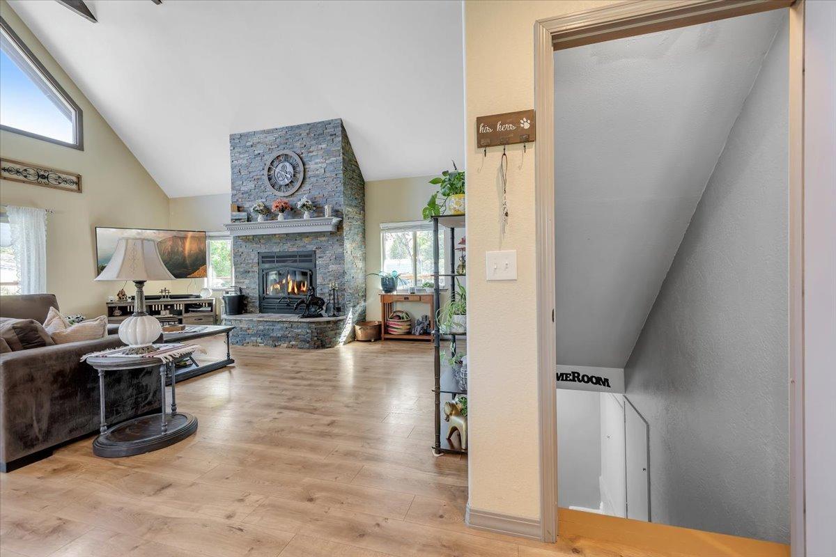 1499 Sawmill Road, Unit 594 Copperopolis, CA 95228 - Photo 47 of 98 Head down to the lower level...