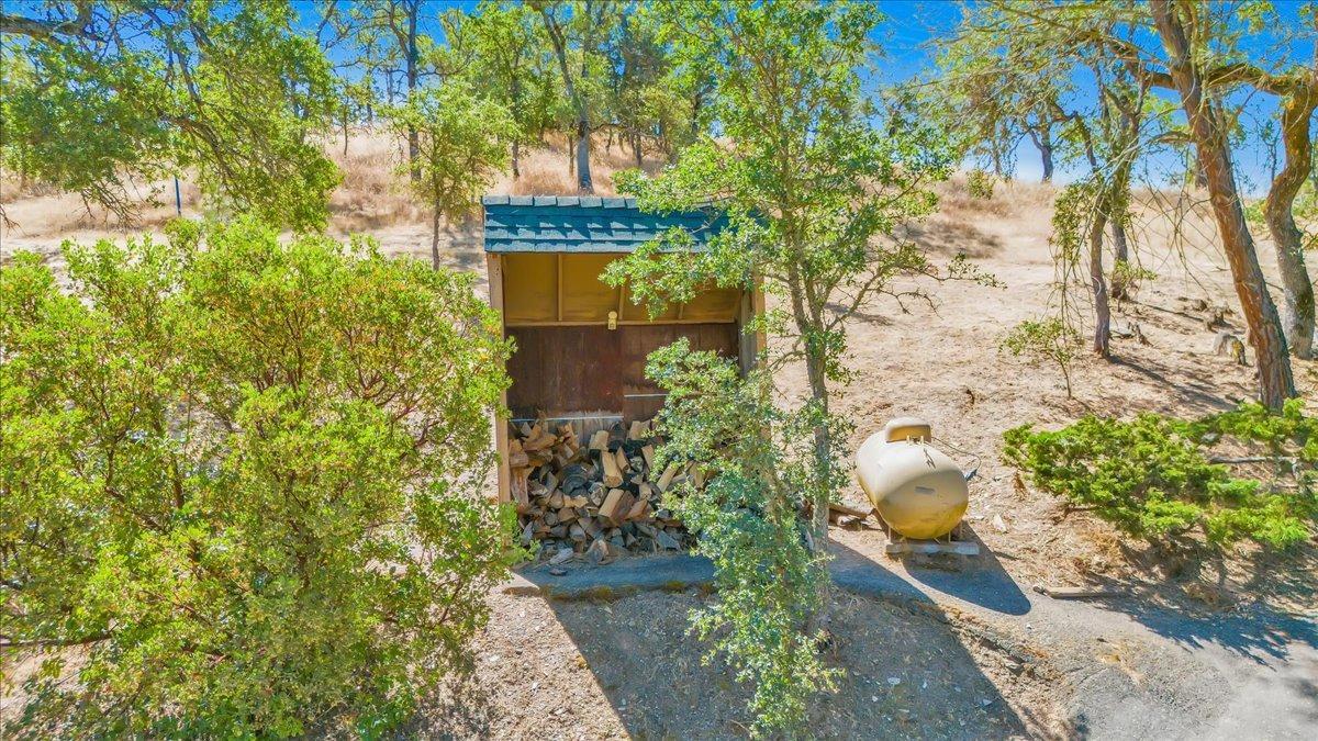 1499 Sawmill Road, Unit 594 Copperopolis, CA 95228 - Photo 64 of 98 a view of a back yard