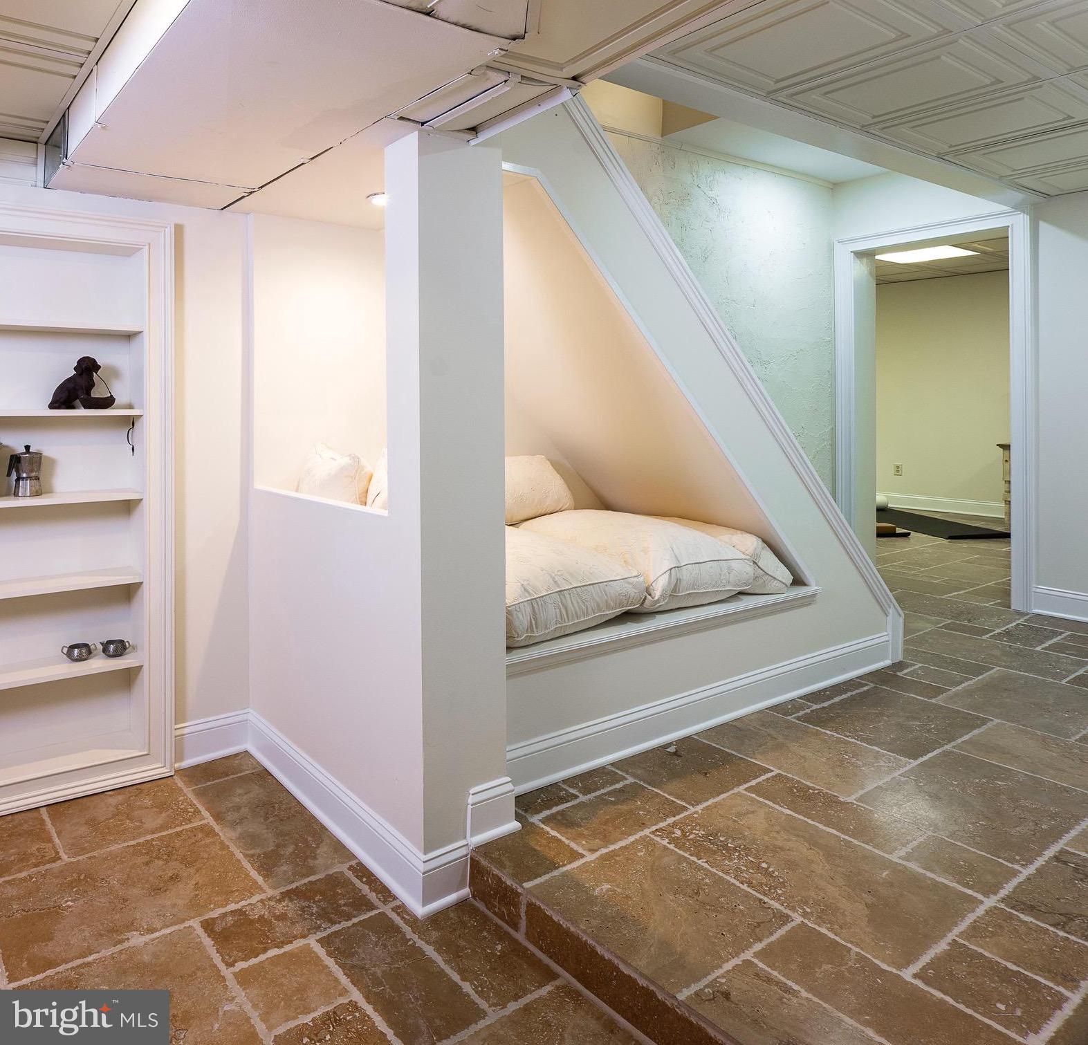 299 Woodhill Road Newtown, PA 18940 - Photo 54 of 84 Italian random width stone in the foyer area-