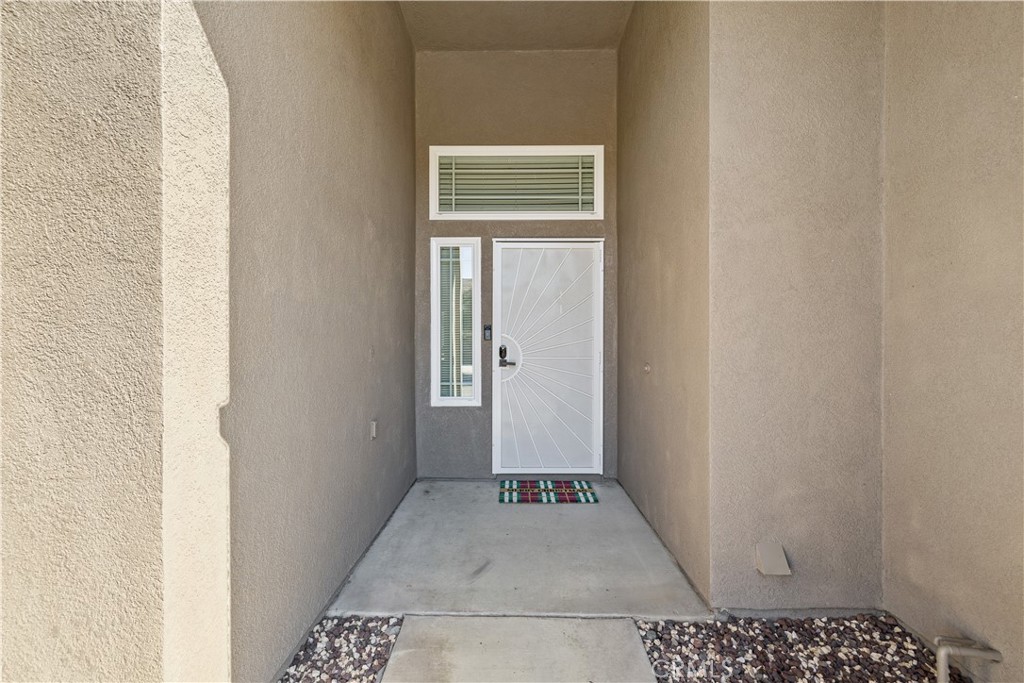 3245 Chase Riverside, CA 92501 - Photo 6 of 55