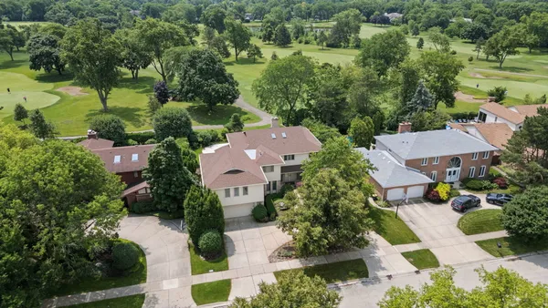 $1,798,000 | 3639 Pebble Beach Road, Northbrook, IL 60062