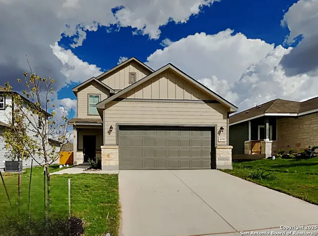 $1,900 | 4310 Brigade Bend, Converse, TX 78109