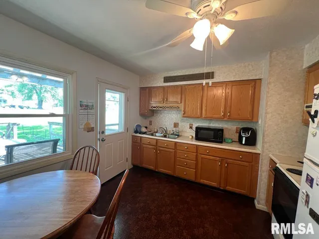 $85,000 | 510 West Kelly Street, Macomb, IL 61455