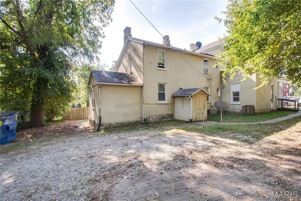 $225,000 | 1011 State Street, Alton, IL 62002