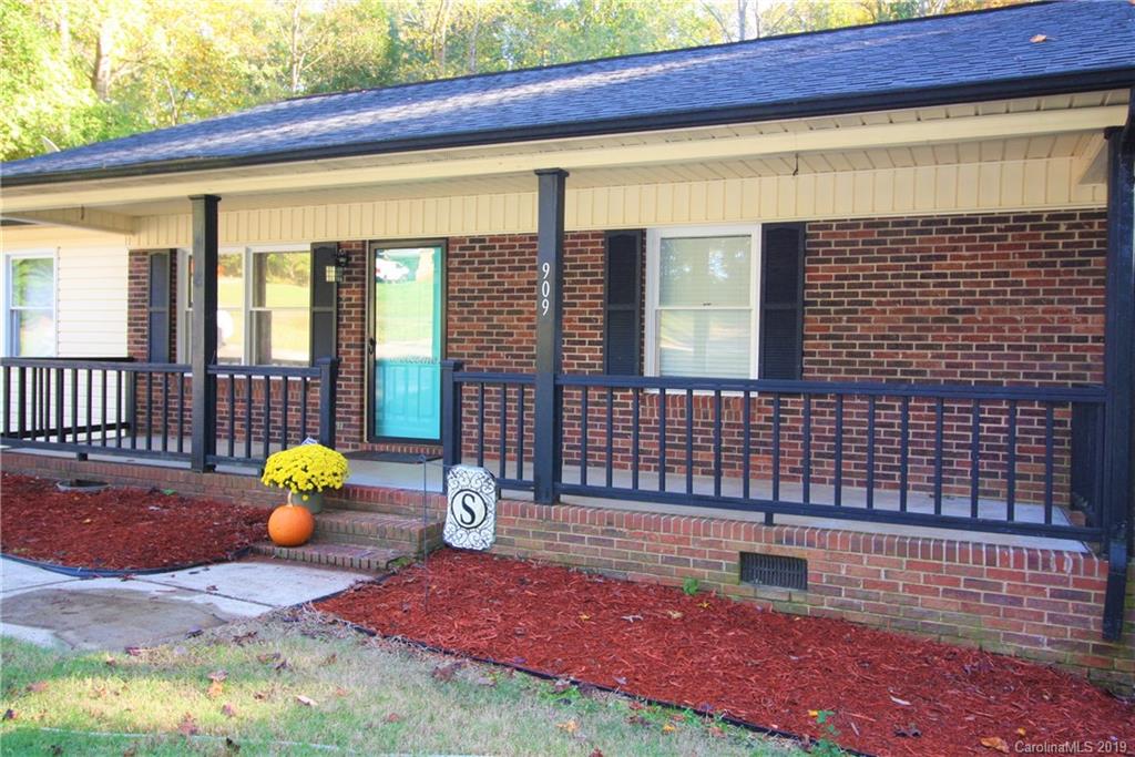 909 Mauney Road Stanley, NC 28164 - Photo 3 of 30 Gallery Image 3