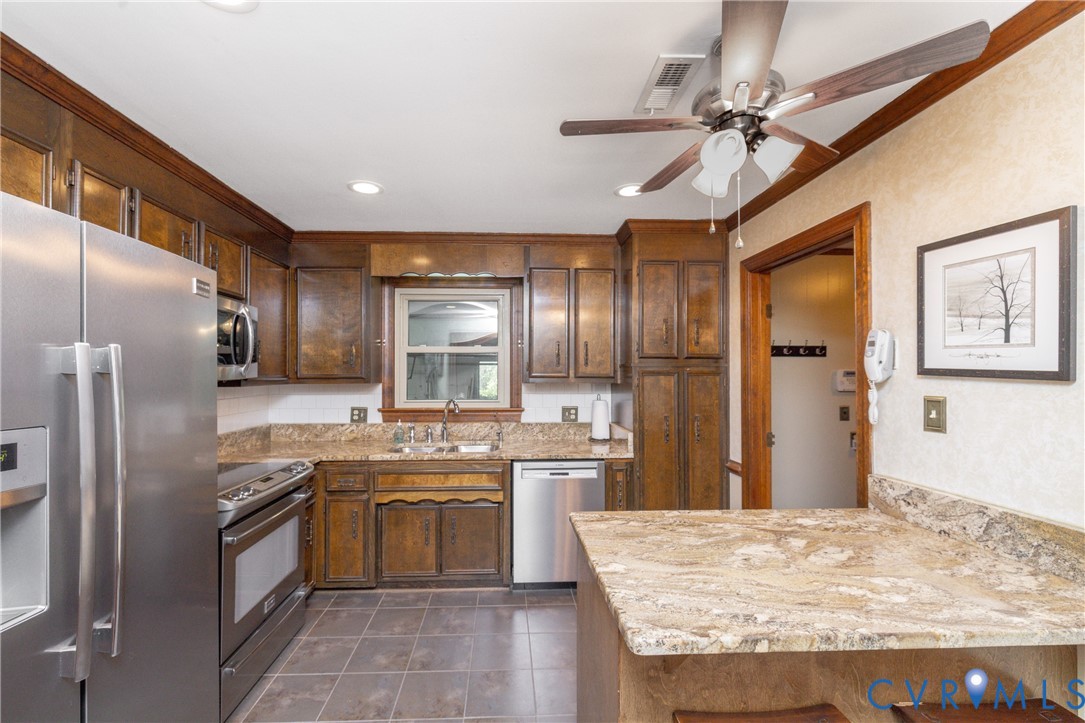 3401 Deep Bottom Road Hopewell, VA 23860 - Photo 11 of 52