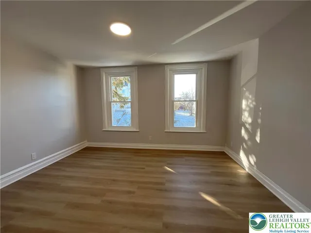 $1,995 | 915 North 6th Street, Allentown, PA 18102