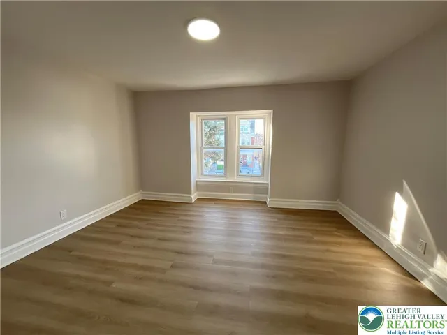 $1,995 | 915 North 6th Street, Allentown, PA 18102