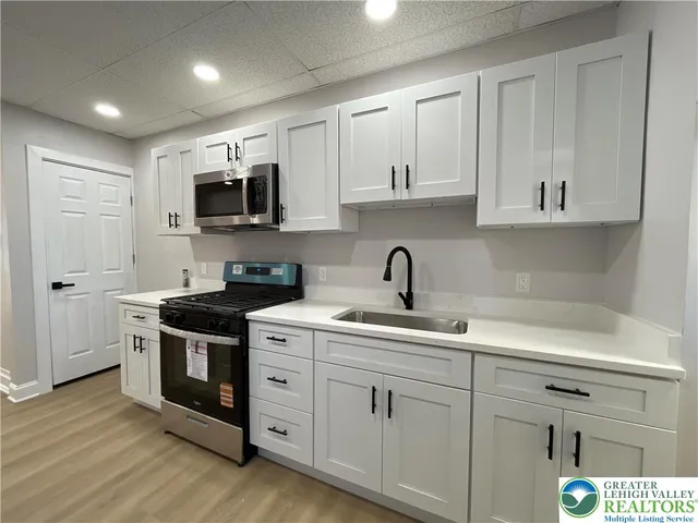 $1,995 | 915 North 6th Street, Allentown, PA 18102