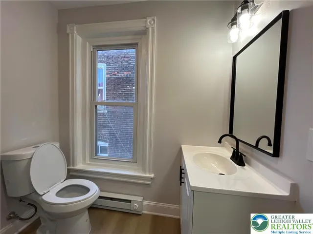 $1,995 | 915 North 6th Street, Allentown, PA 18102