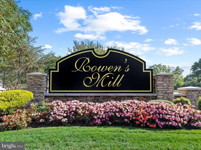 a view of a garden with an outdoor space