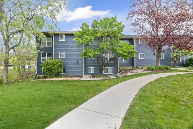 $175,000 | 764 Terrace Court, Unit A, Elgin, IL 60120