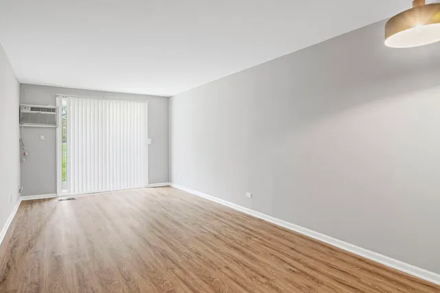 $175,000 | 764 Terrace Court, Unit A, Elgin, IL 60120