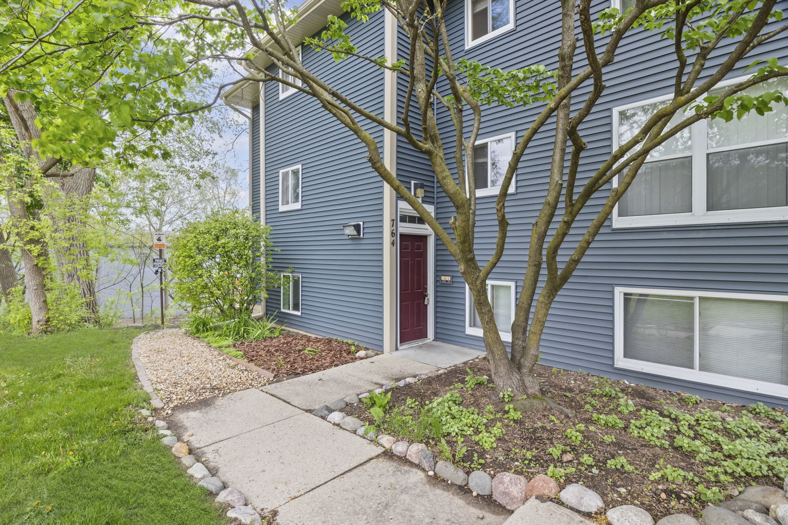 764 Terrace Court, Unit A Elgin, IL 60120 - Photo 3 of 26