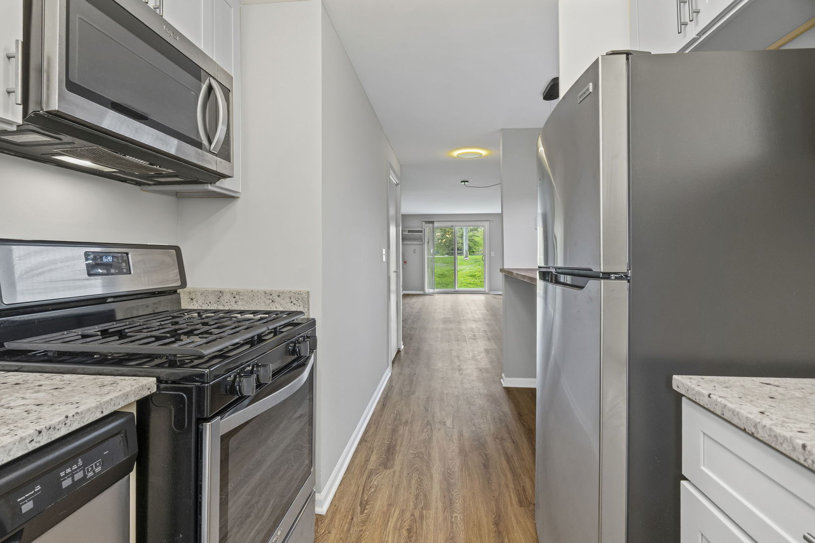 764 Terrace Court, Unit A Elgin, IL 60120 - Photo 6 of 26