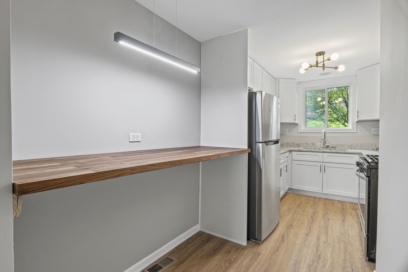 764 Terrace Court, Unit A Elgin, IL 60120 - Photo 8 of 26