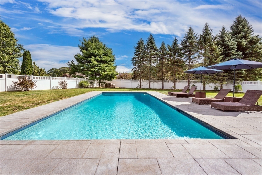 18 Northern Spy Road Franklin, MA 02038 - Photo 5 of 46