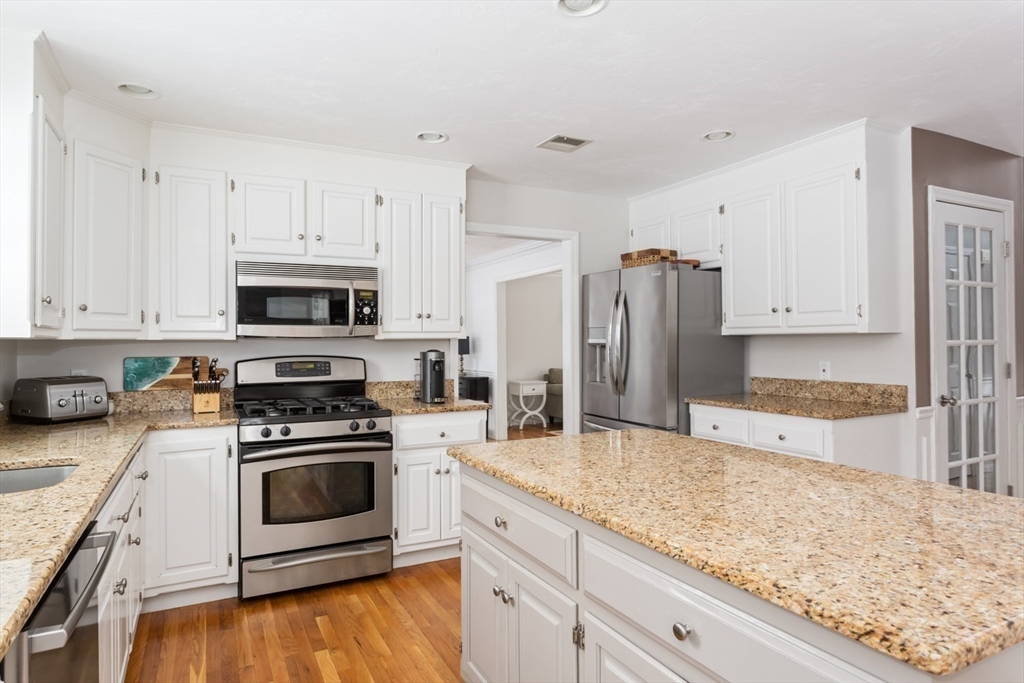 18 Northern Spy Road Franklin, MA 02038 - Photo 7 of 46