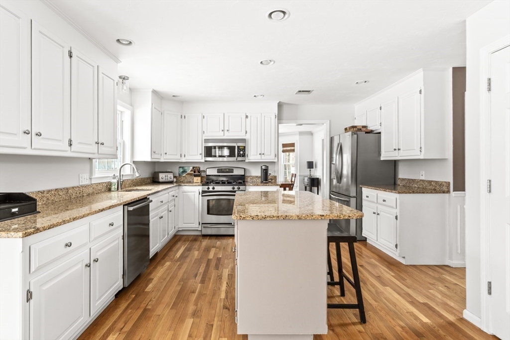 18 Northern Spy Road Franklin, MA 02038 - Photo 8 of 46