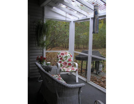 53 Stagecoach Road Holliston, MA 01746 - Photo 8 of 11 Gallery Image 8
