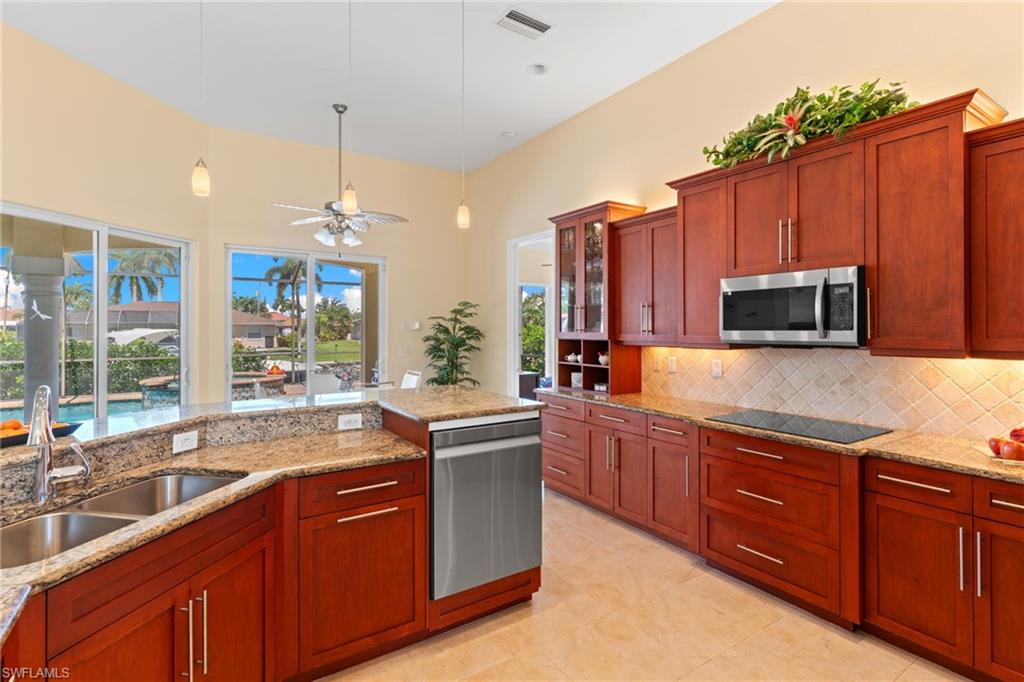 3522 Southeast 19th Avenue Cape Coral, FL 33904 - Photo 14 of 48