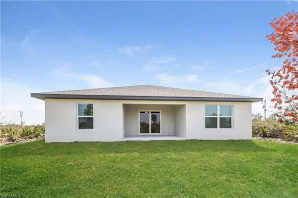 $2,455 | 2910 61st Street West, Lehigh Acres, FL 33971
